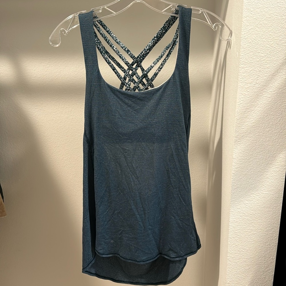 Lululemon Athletica Blue Free to Be Serene Workout Tank Top & Sports Bra size 6